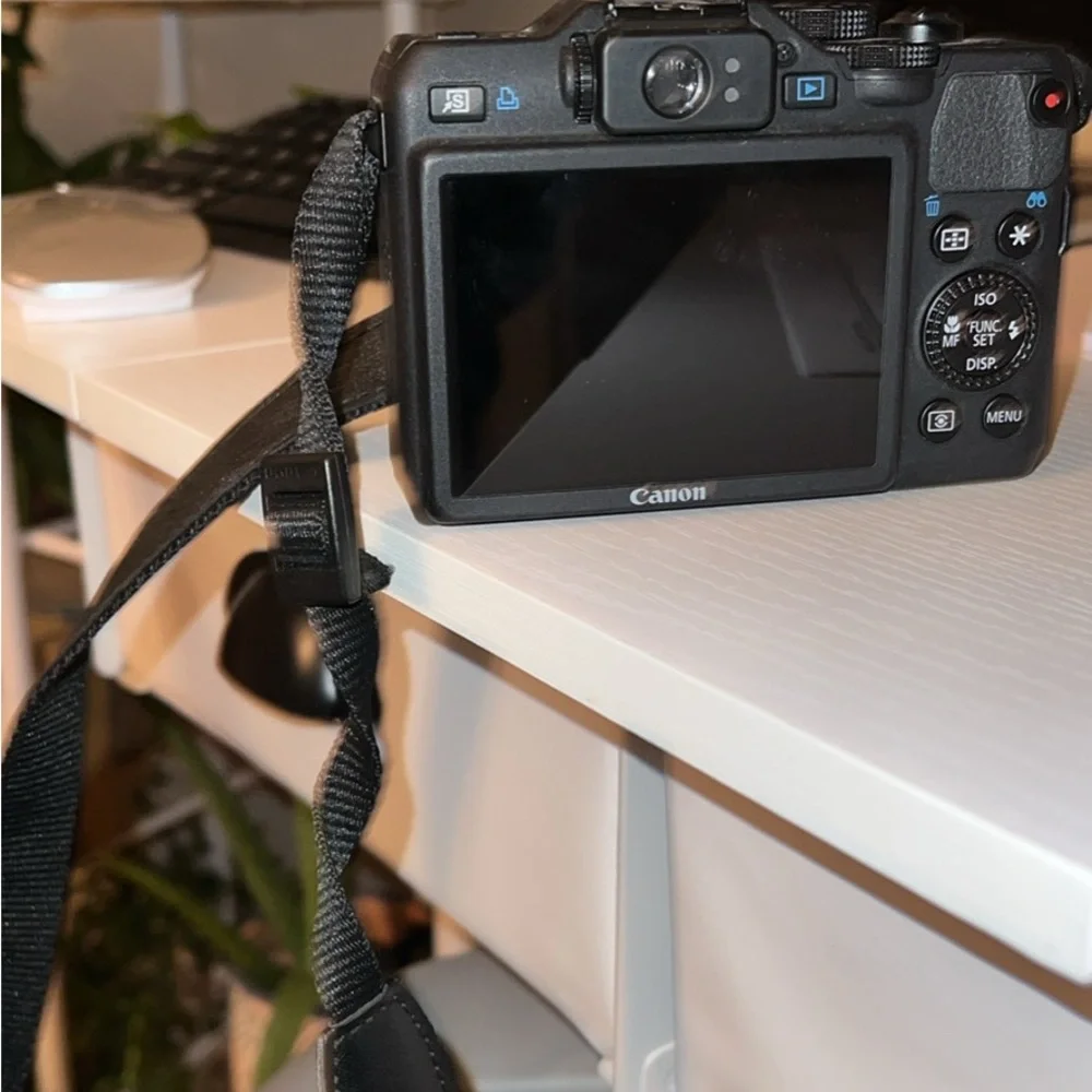 Canon G15 PowerShot Digital Camera in Black